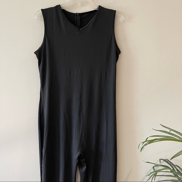 Black Sleeveless Jumpsuit - Picture 5 of 12